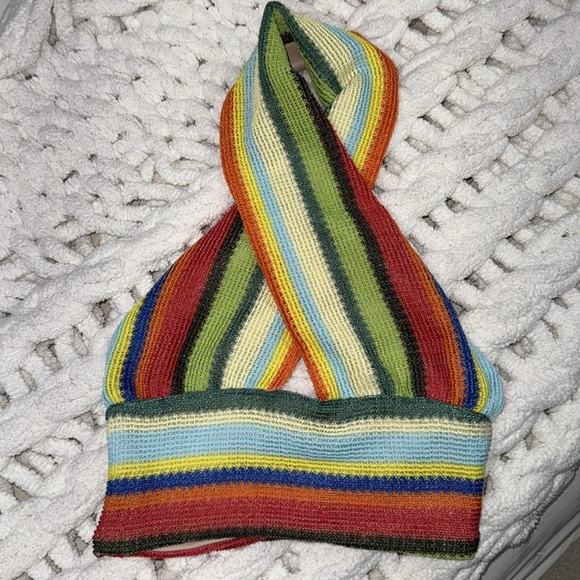 Striped Halter Neck Crop Top - Picture 2 of 4